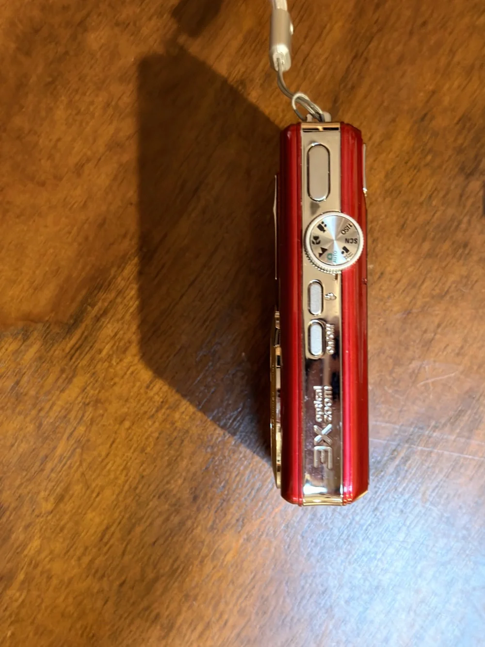 Kodak Red Compact 9.2MP Point-and-Shoot Camera with Case